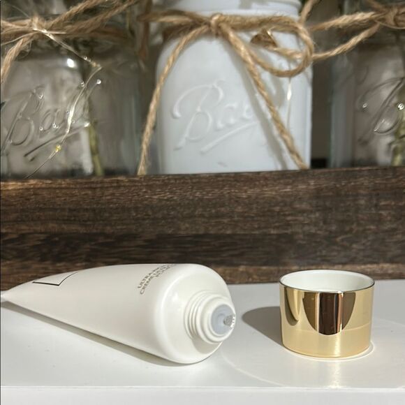 Estee Lauder Ultra Rich Hand Cream - NIB - 1.7 FL OZ - Picture 5 of 5